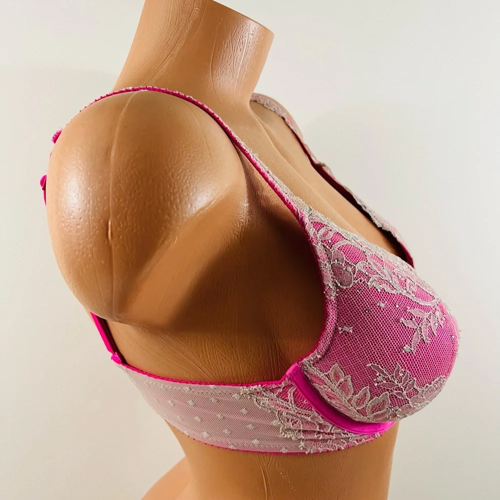 32D Victoria’s Secret Push Up Bra - Picture 4 of 11